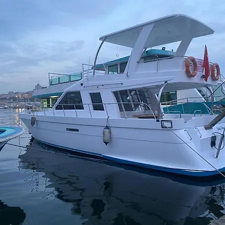 Diamond Yacht * Istanbul